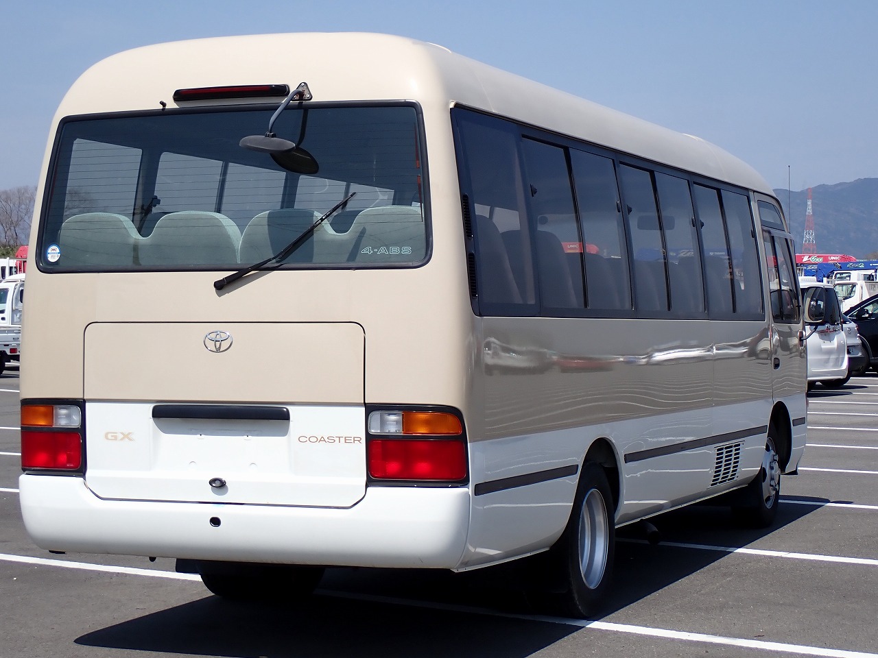 TOYOTA Coaster