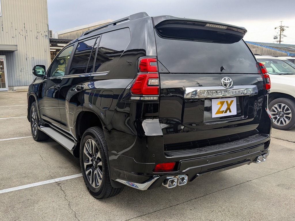 TOYOTA Land Cruiser Prado