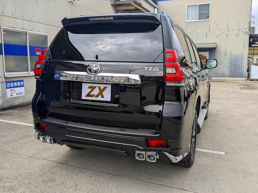 TOYOTA Land Cruiser Prado
