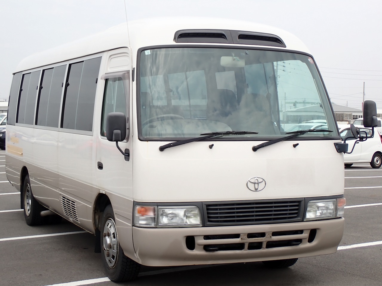 TOYOTA Coaster