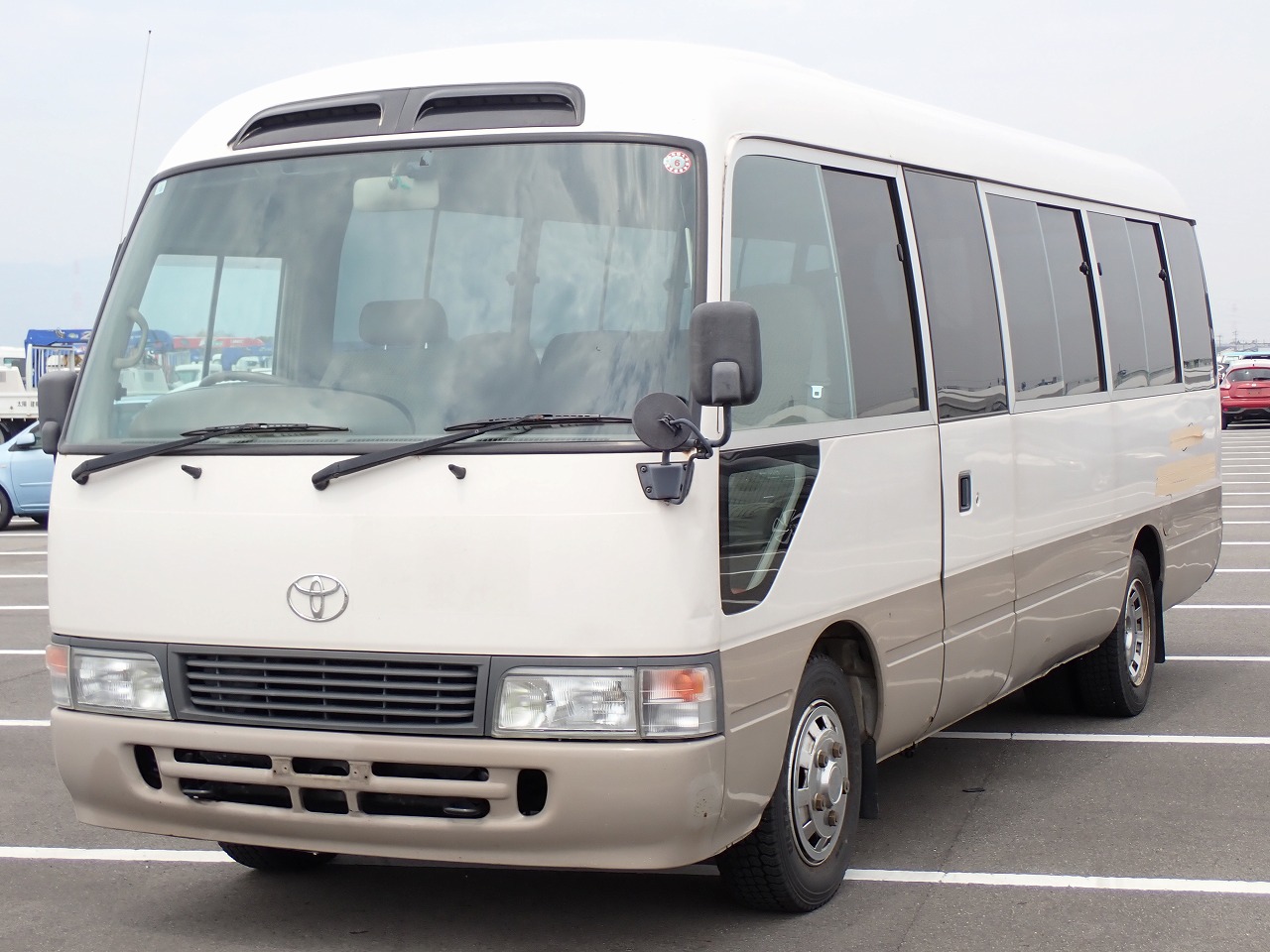 TOYOTA Coaster