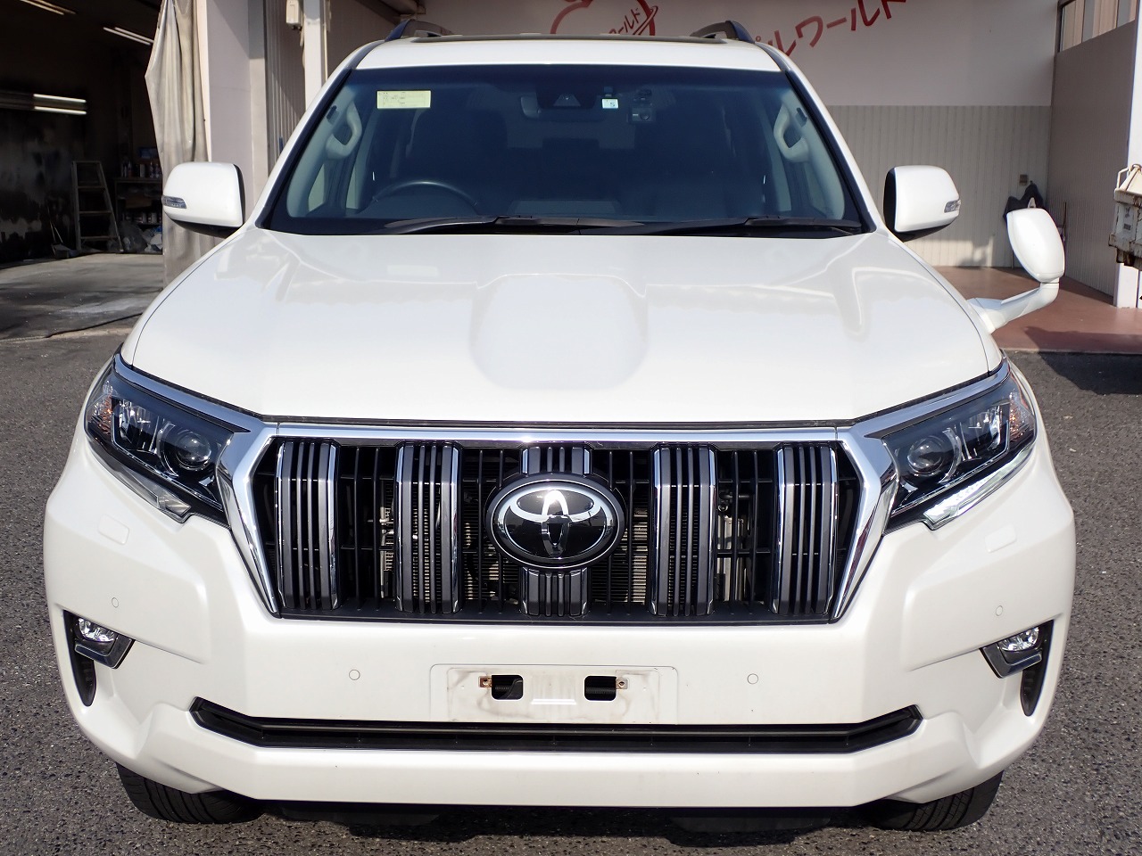 TOYOTA Land Cruiser Prado