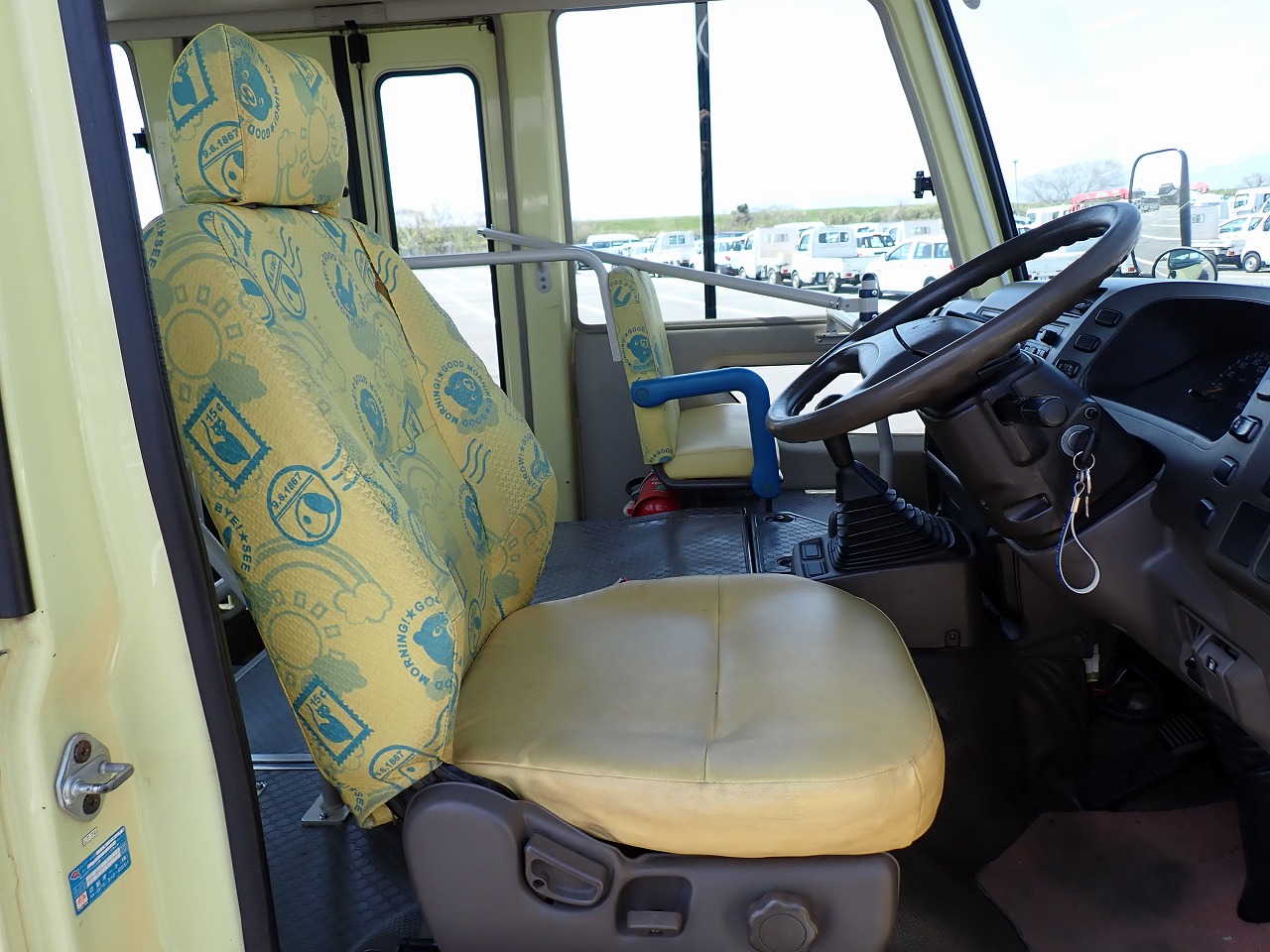 NISSAN Civilian Bus