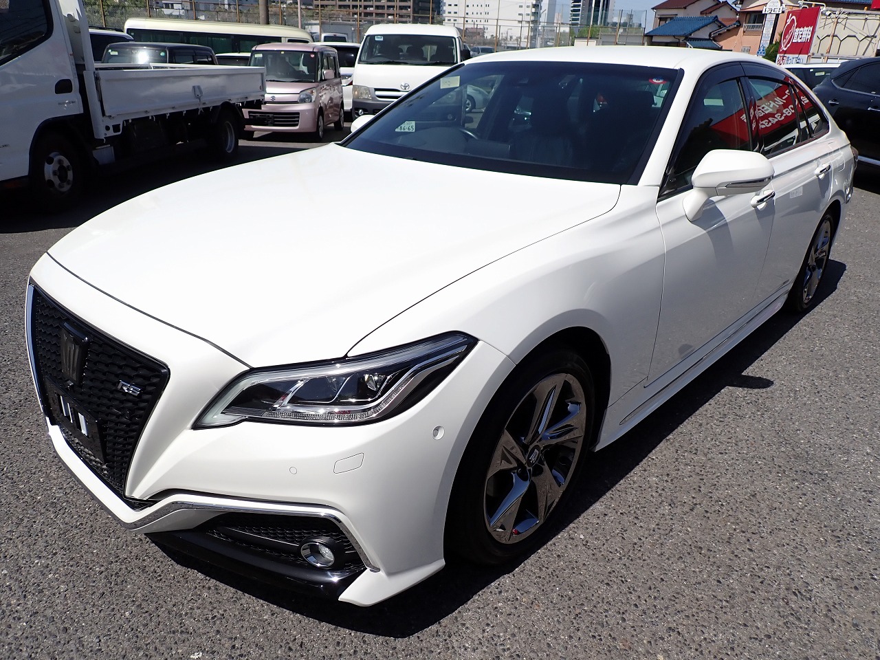 TOYOTA CROWN