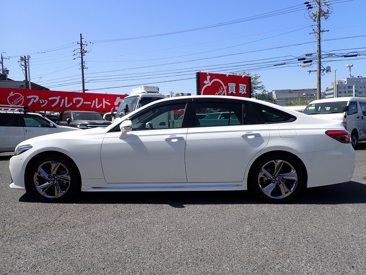 TOYOTA CROWN