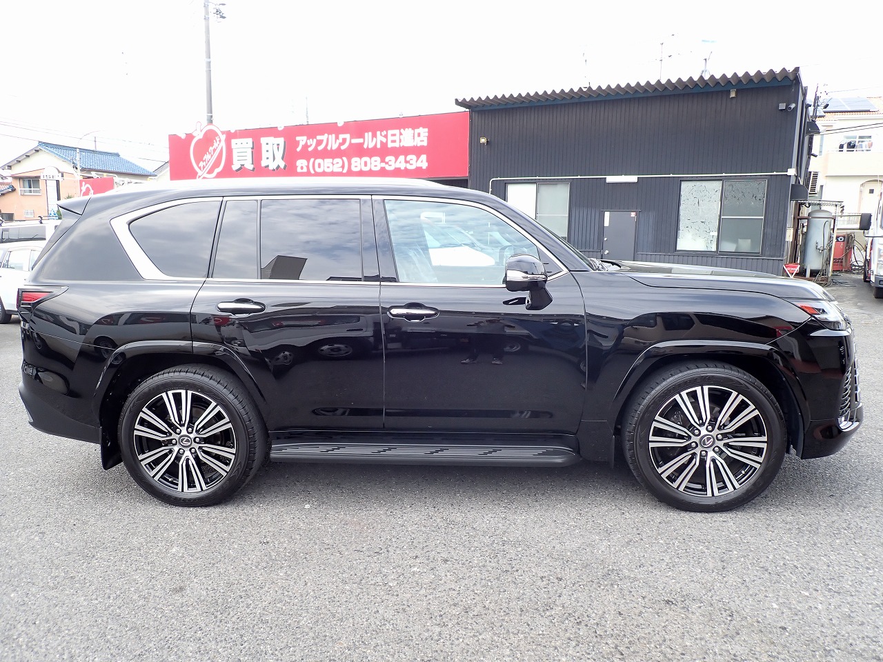 LEXUS LX