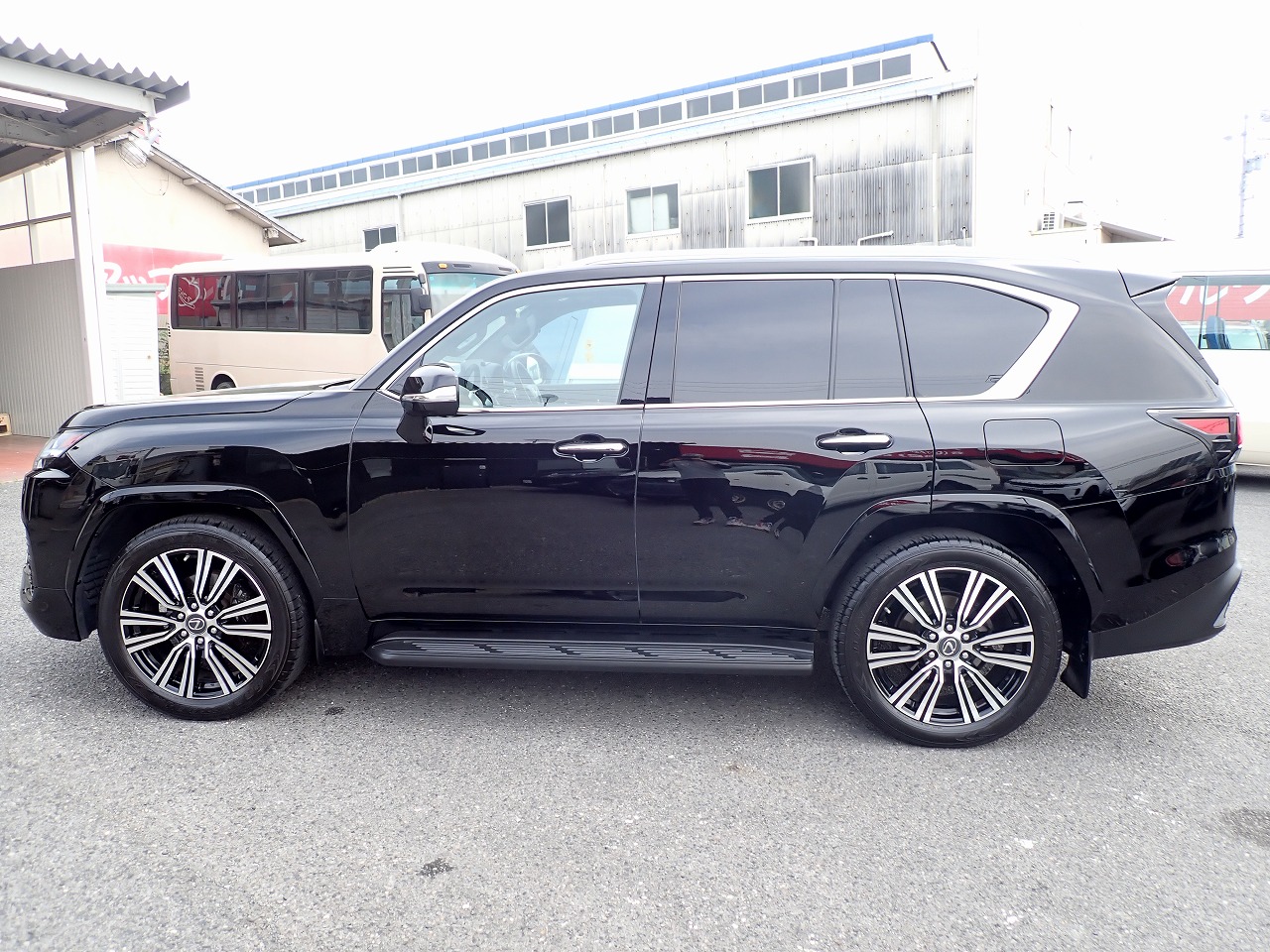 LEXUS LX