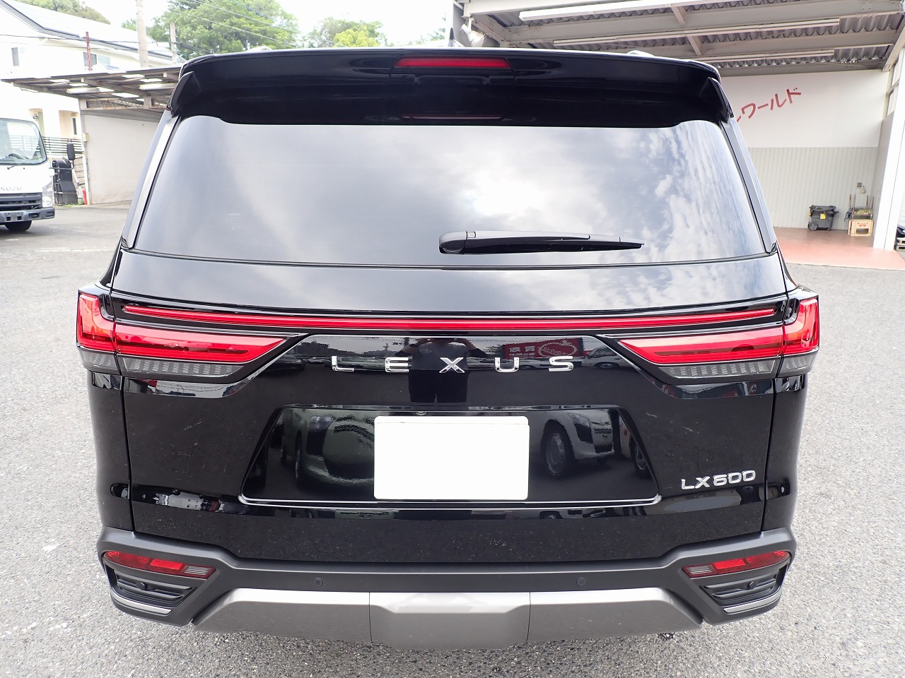 LEXUS LX