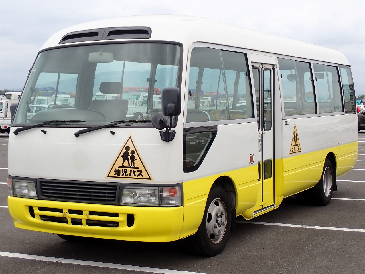 TOYOTA Coaster