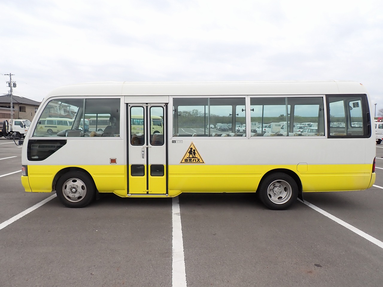 TOYOTA Coaster