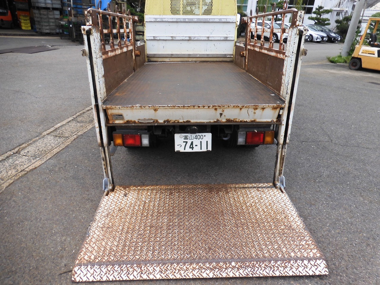 ISUZU Elf Truck