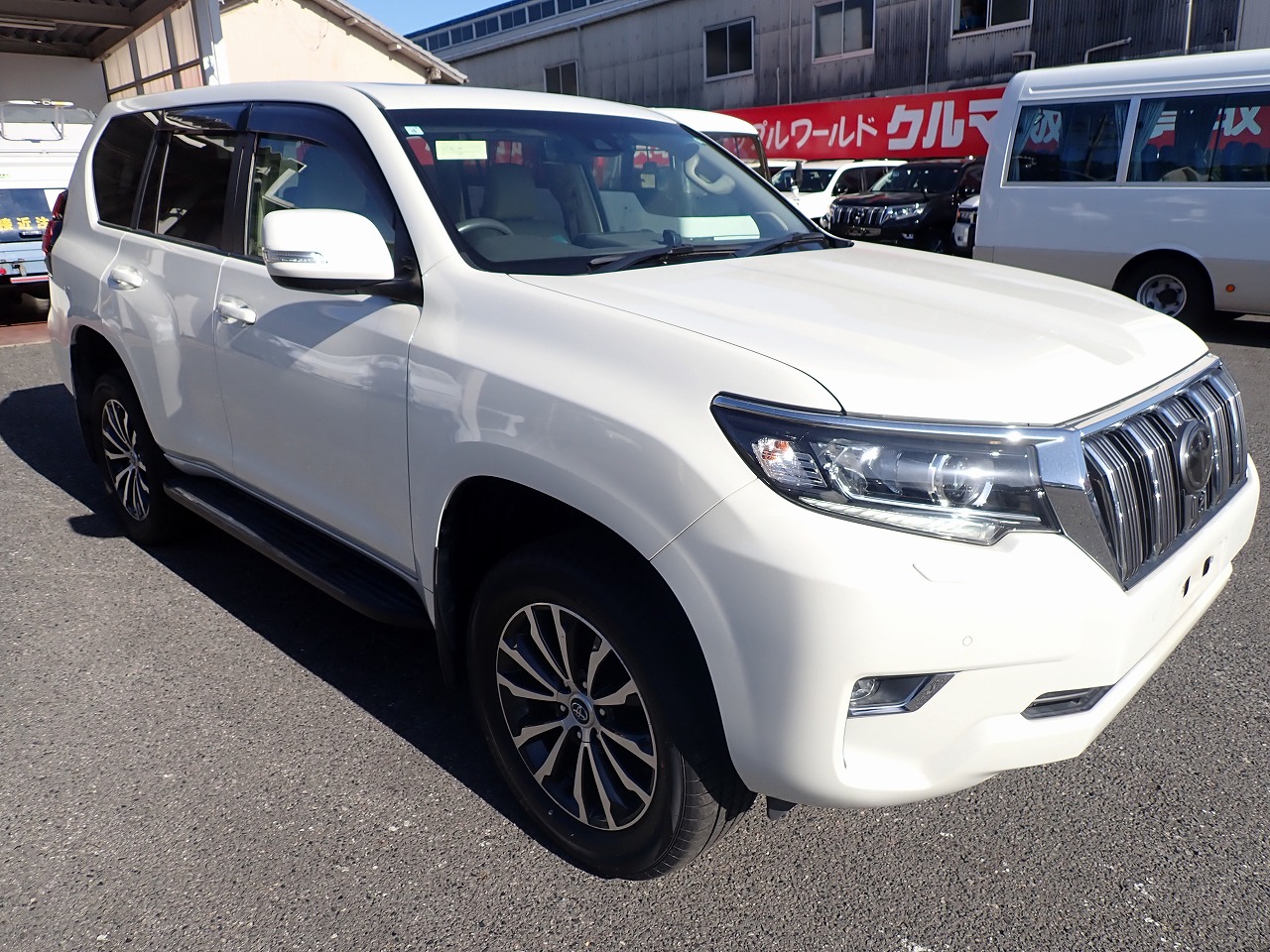 TOYOTA Land Cruiser Prado