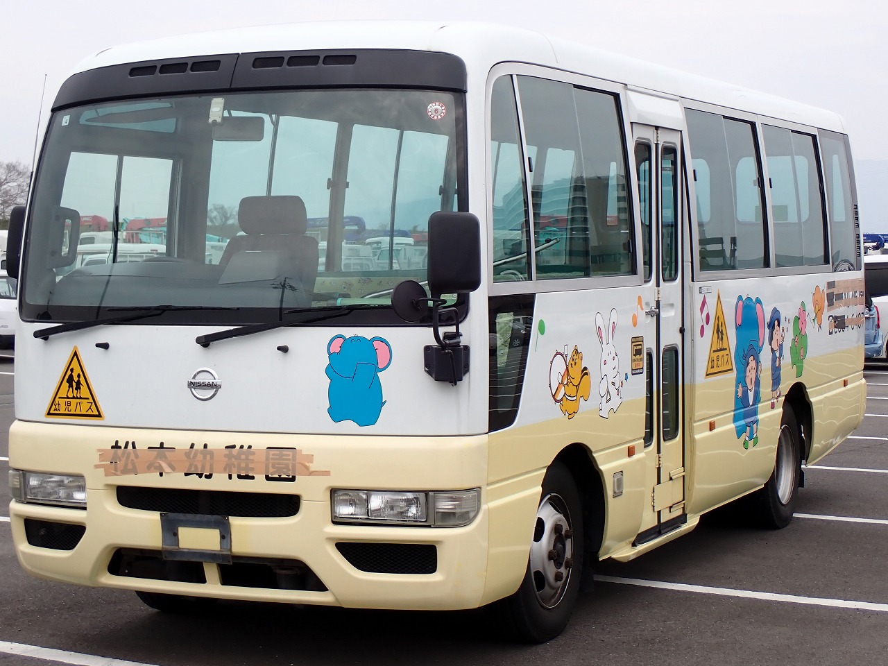 NISSAN Civilian Bus