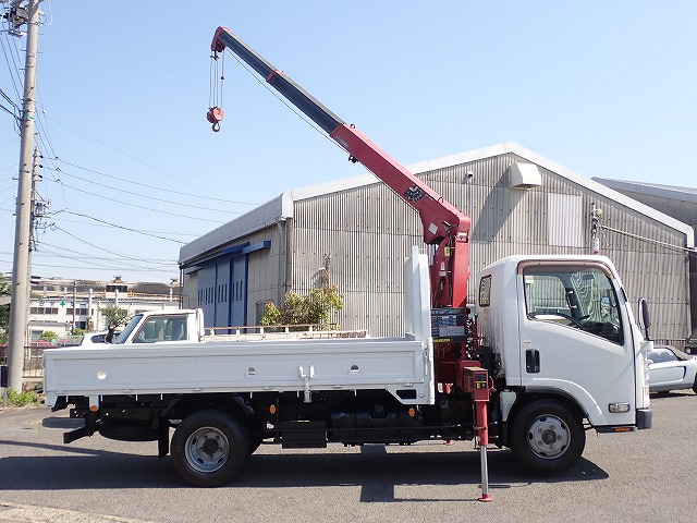 ISUZU Elf Truck