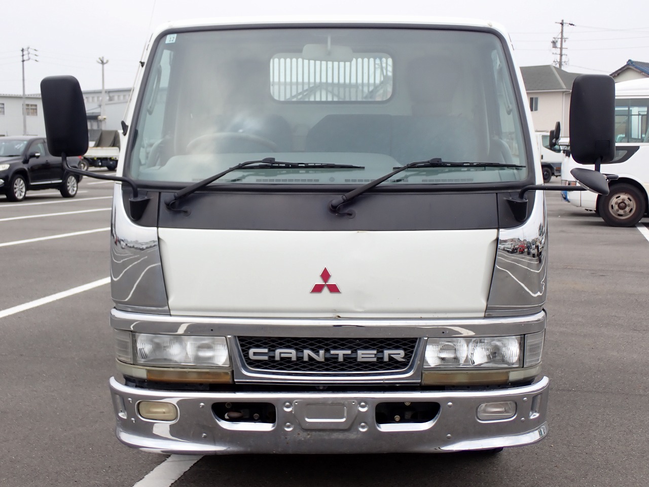 MITSUBISHI Canter