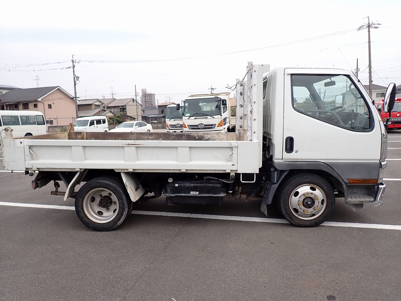 MITSUBISHI Canter