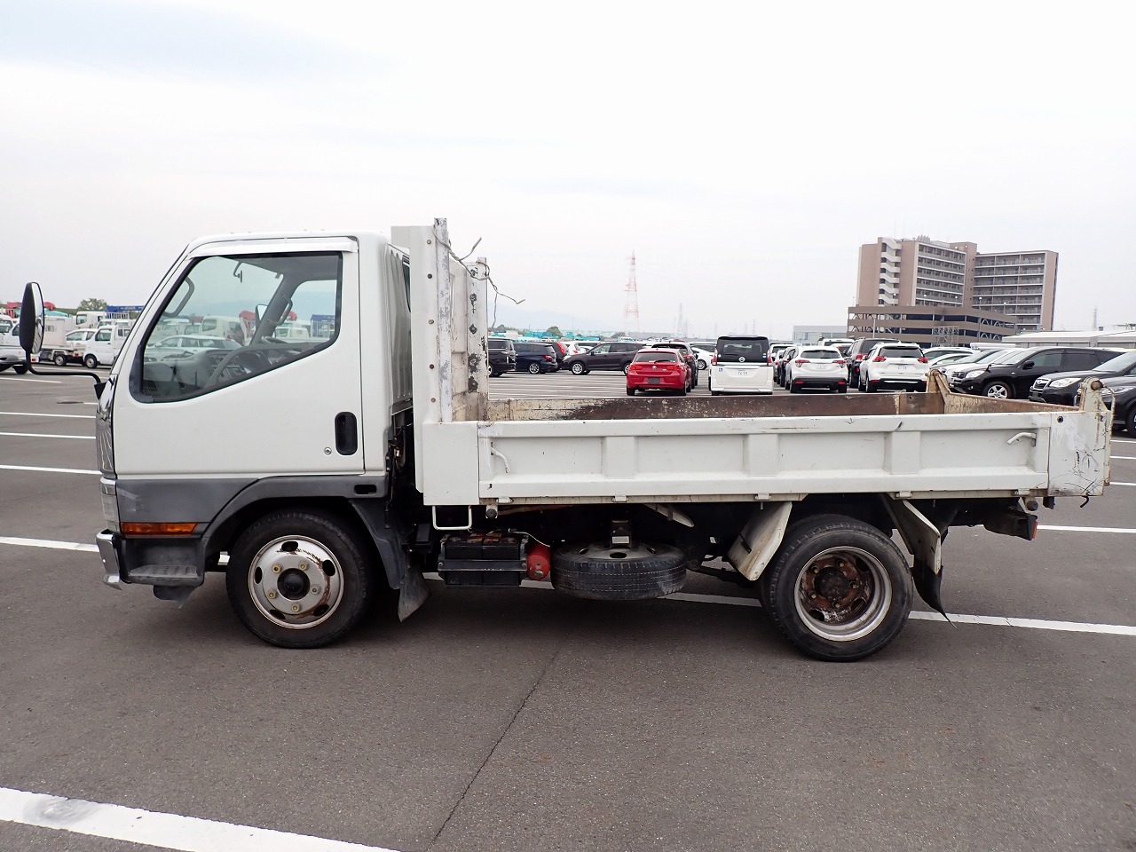 MITSUBISHI Canter