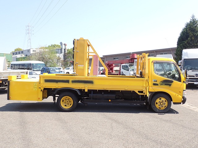 TOYOTA Dyna Truck