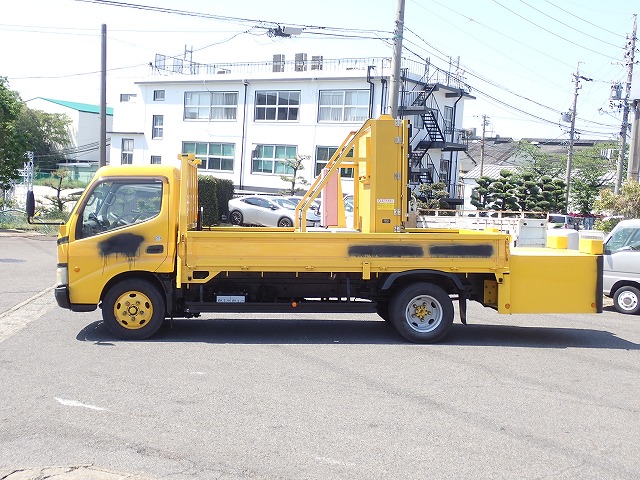 TOYOTA Dyna Truck