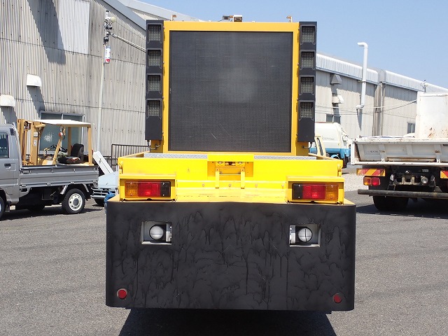 TOYOTA Dyna Truck