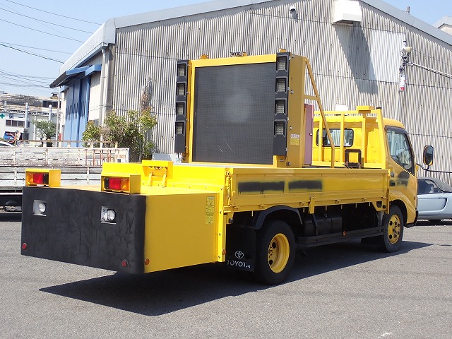 TOYOTA Dyna Truck