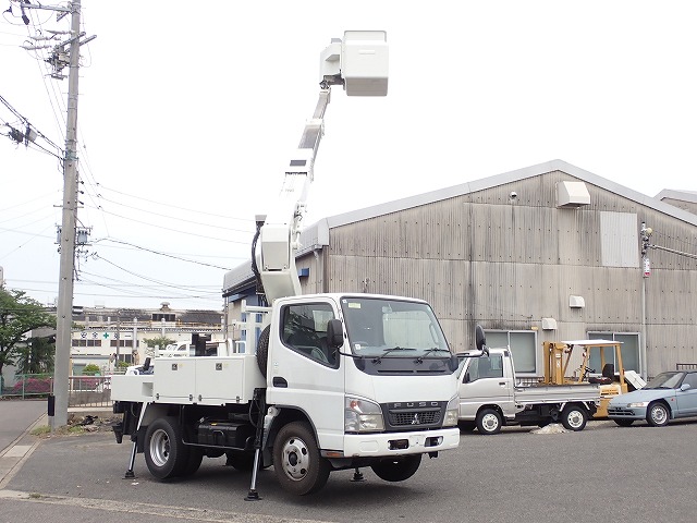 MITSUBISHI Canter