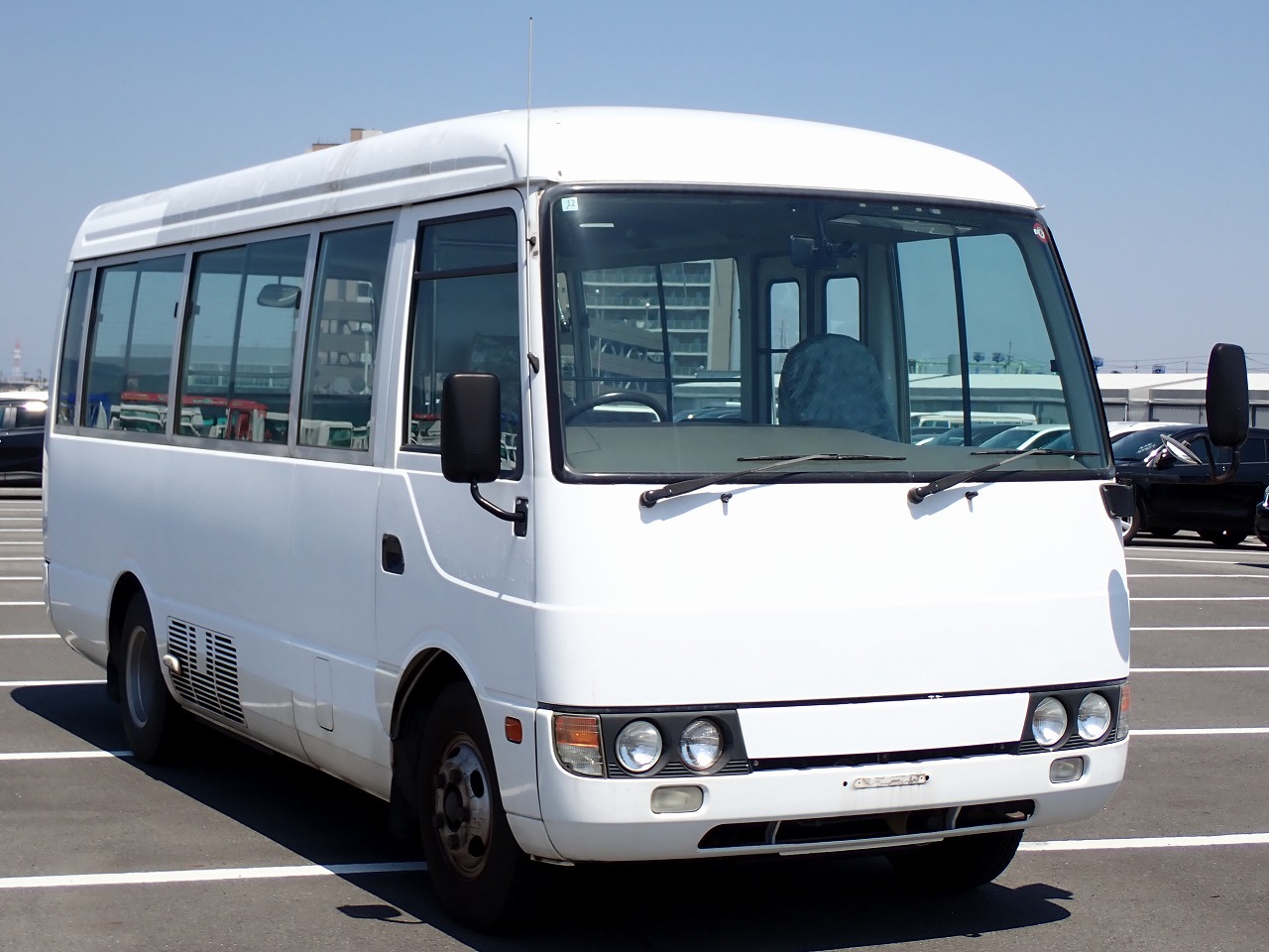 MITSUBISHI Rosa