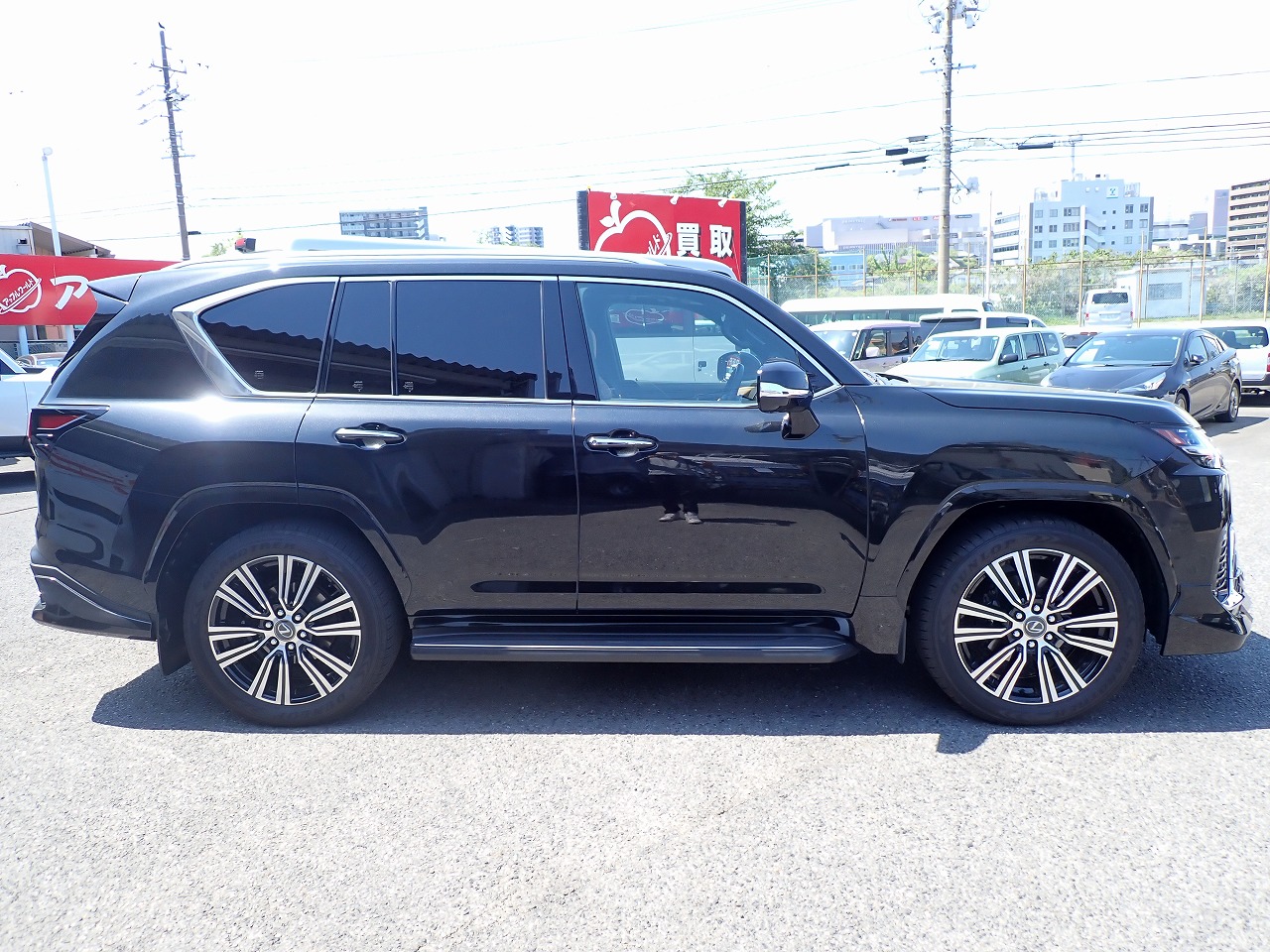 LEXUS LX