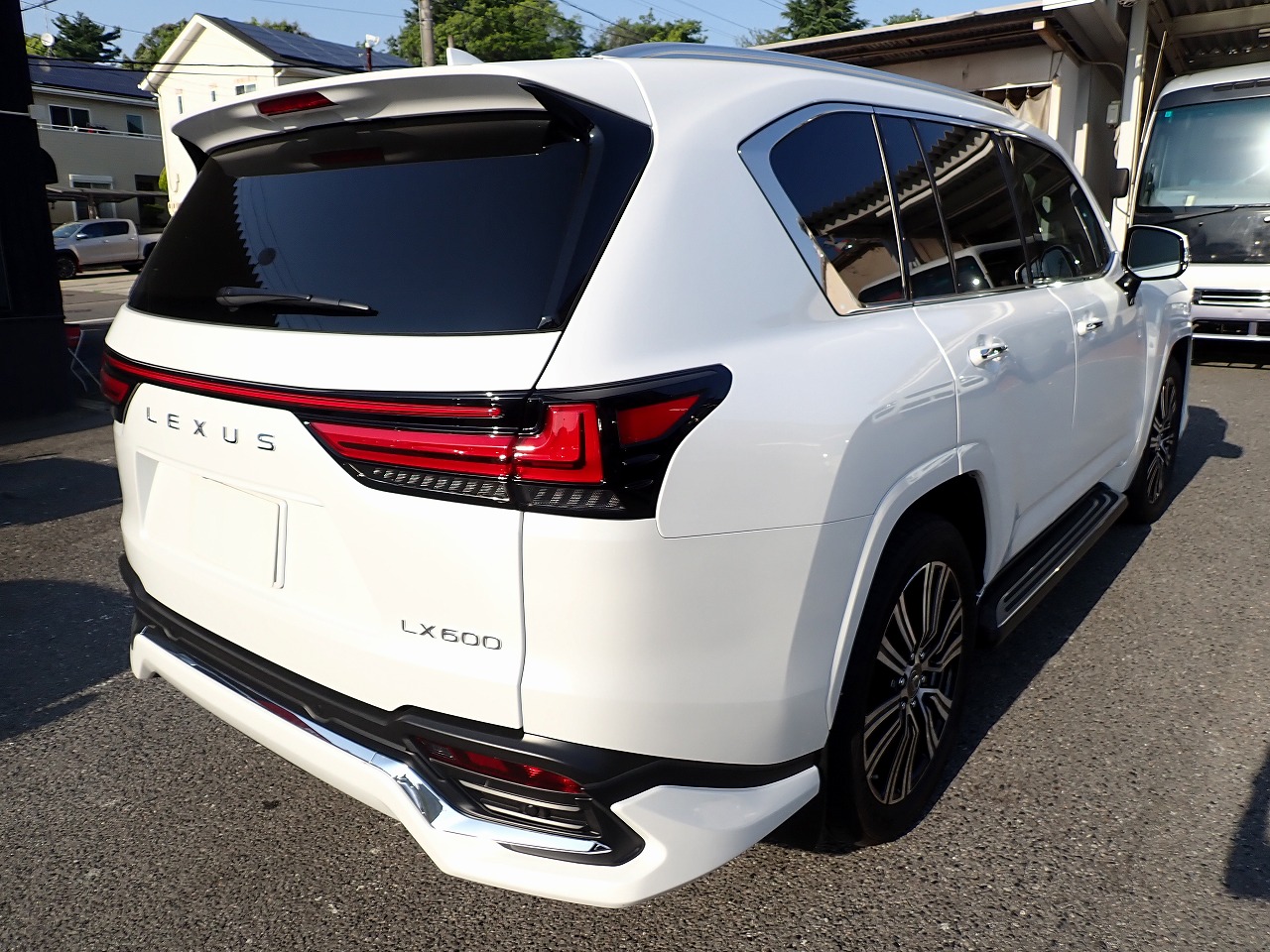 LEXUS LX