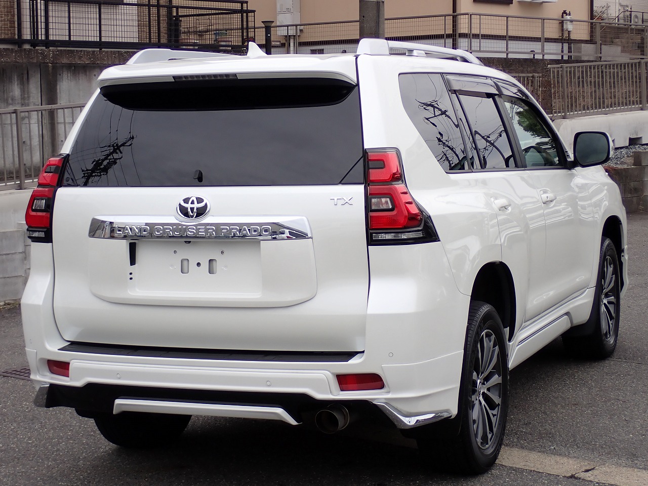 TOYOTA Land Cruiser Prado