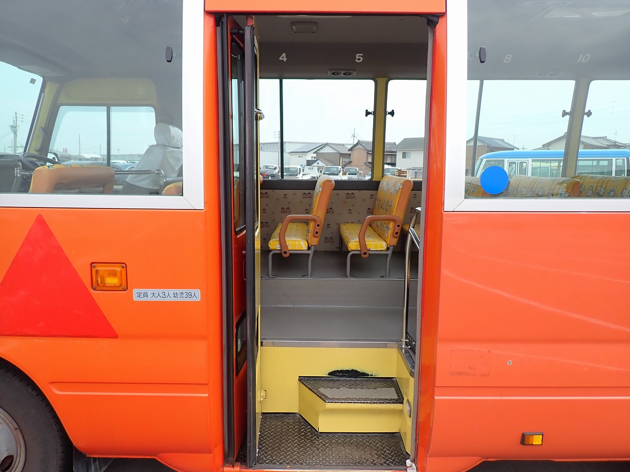 TOYOTA Coaster