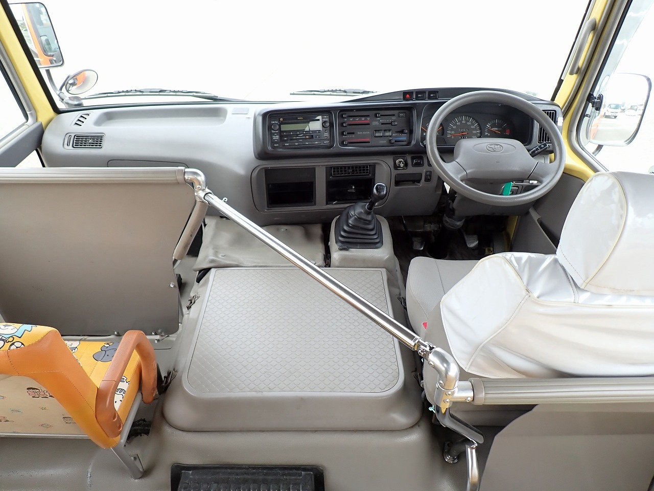 TOYOTA Coaster