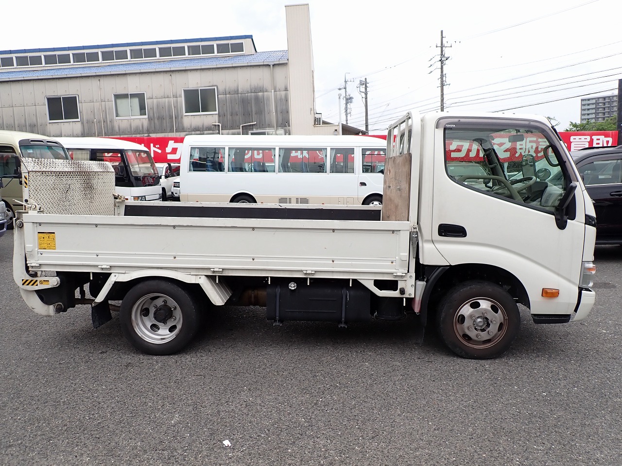 TOYOTA Dyna Truck