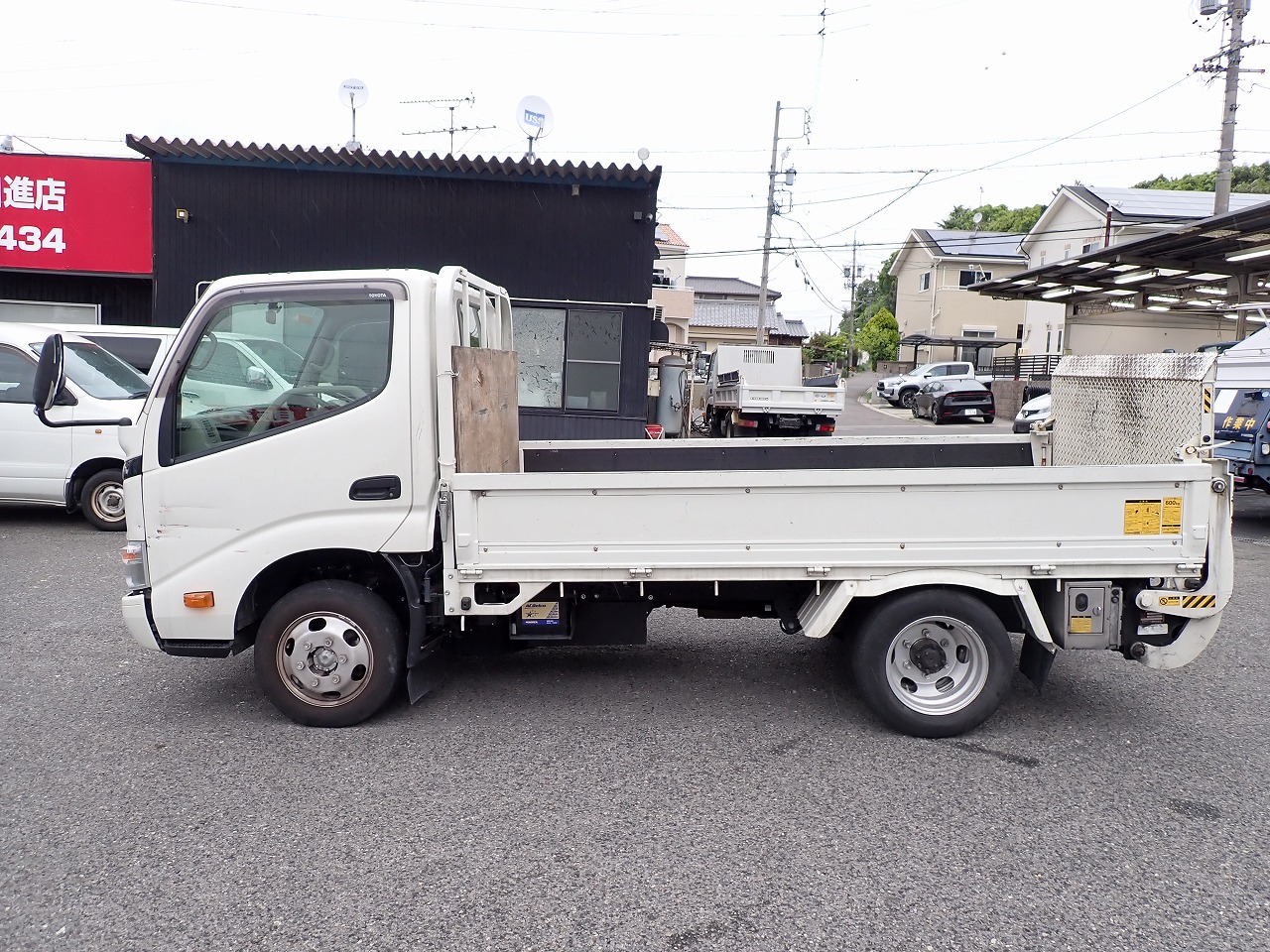TOYOTA Dyna Truck