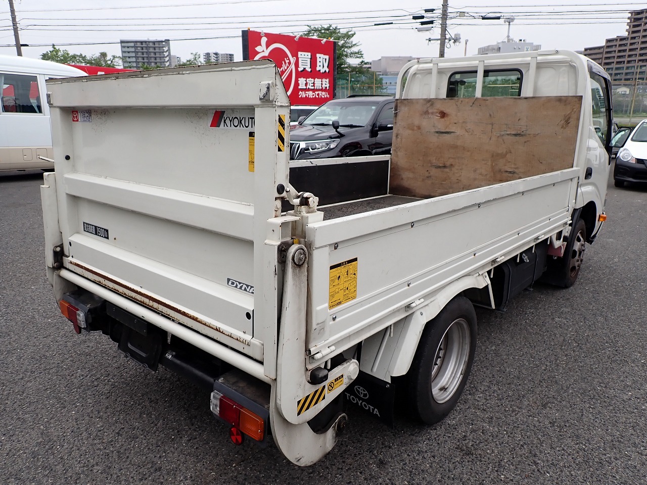 TOYOTA Dyna Truck