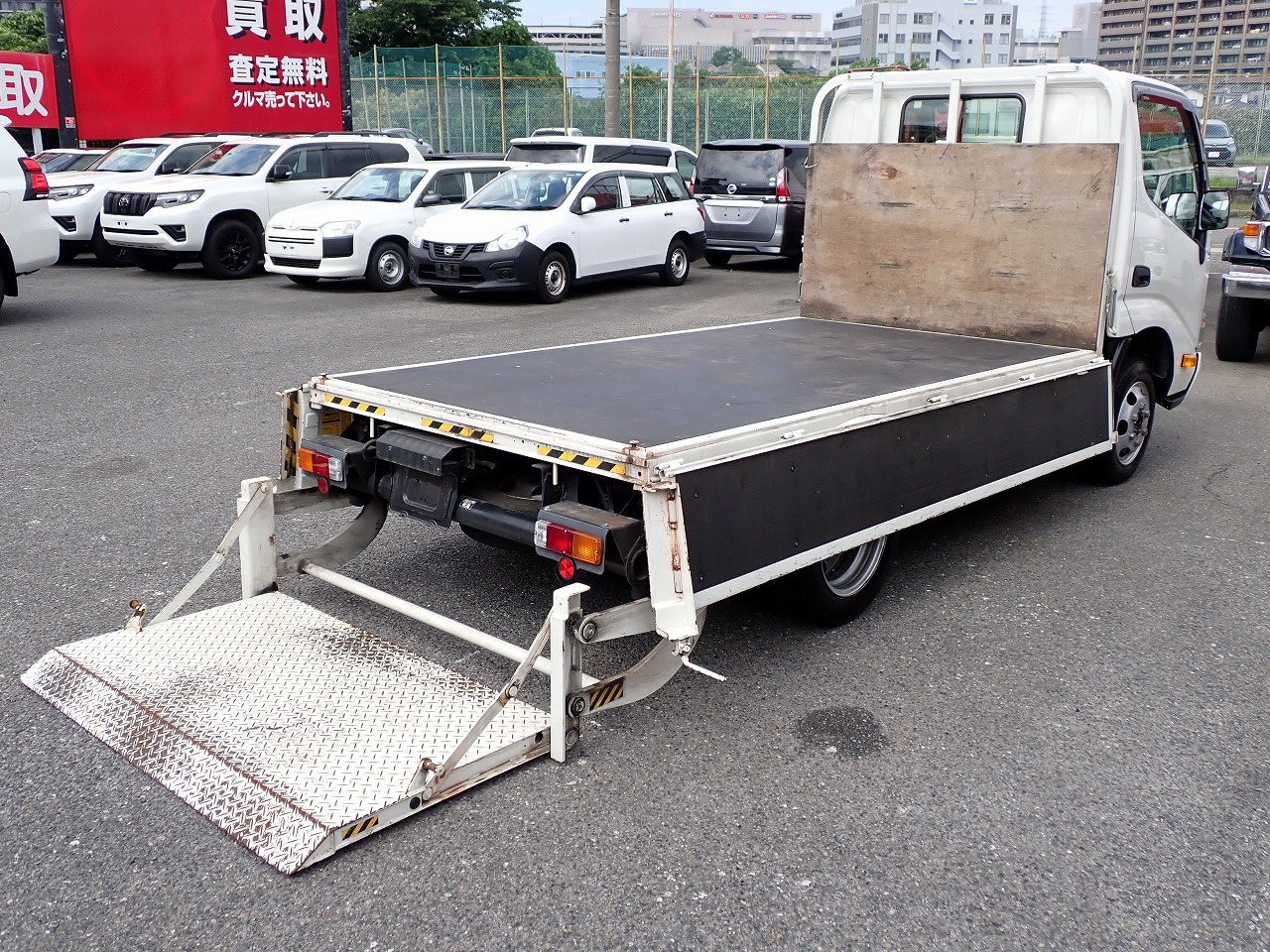 TOYOTA Dyna Truck