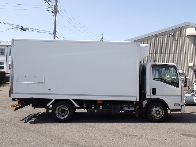 ISUZU Elf Truck