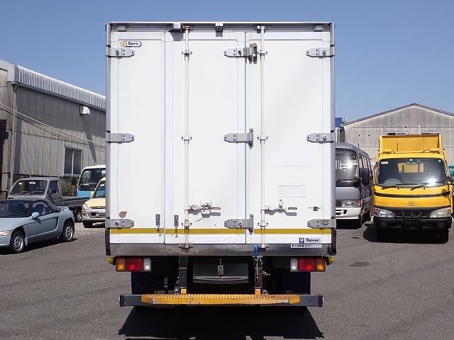 ISUZU Elf Truck