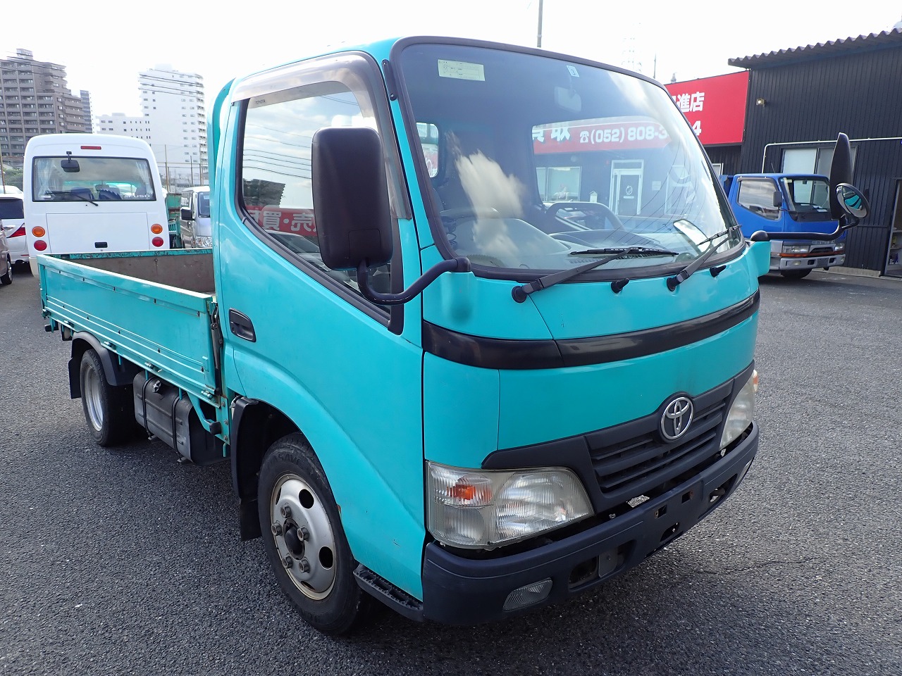 TOYOTA Dyna Truck
