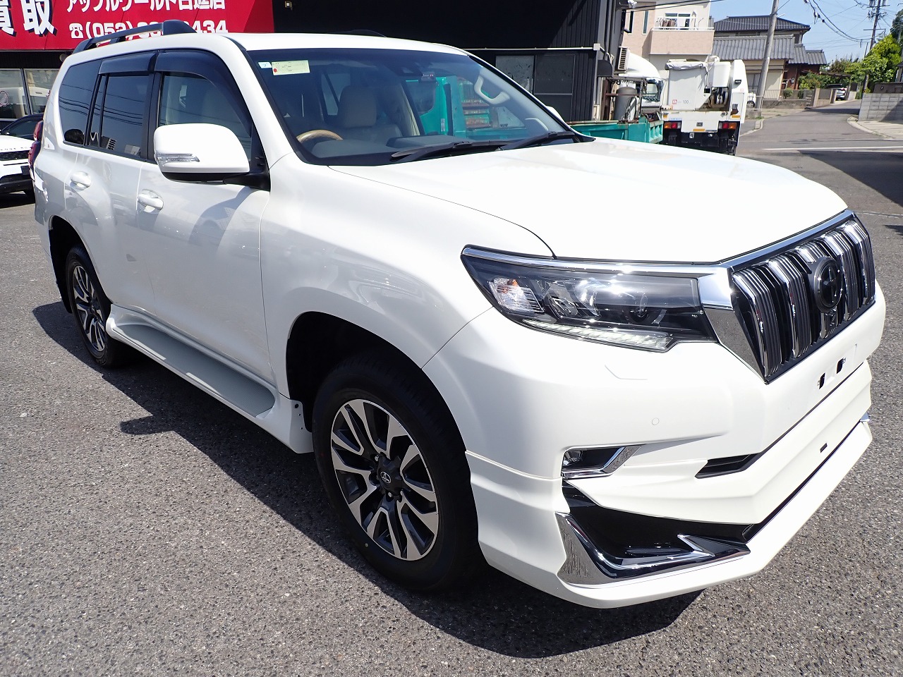 TOYOTA Land Cruiser Prado