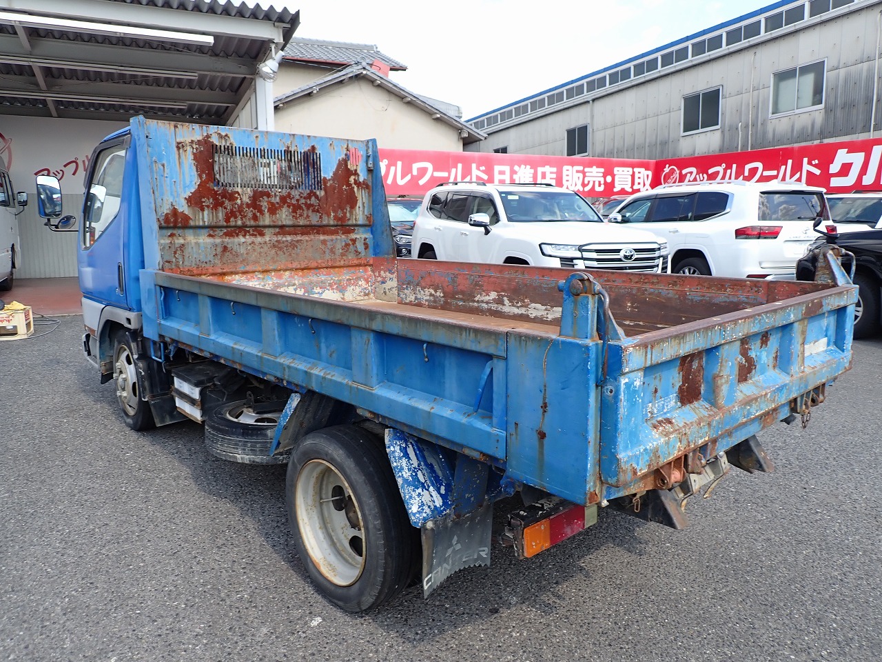 MITSUBISHI Canter