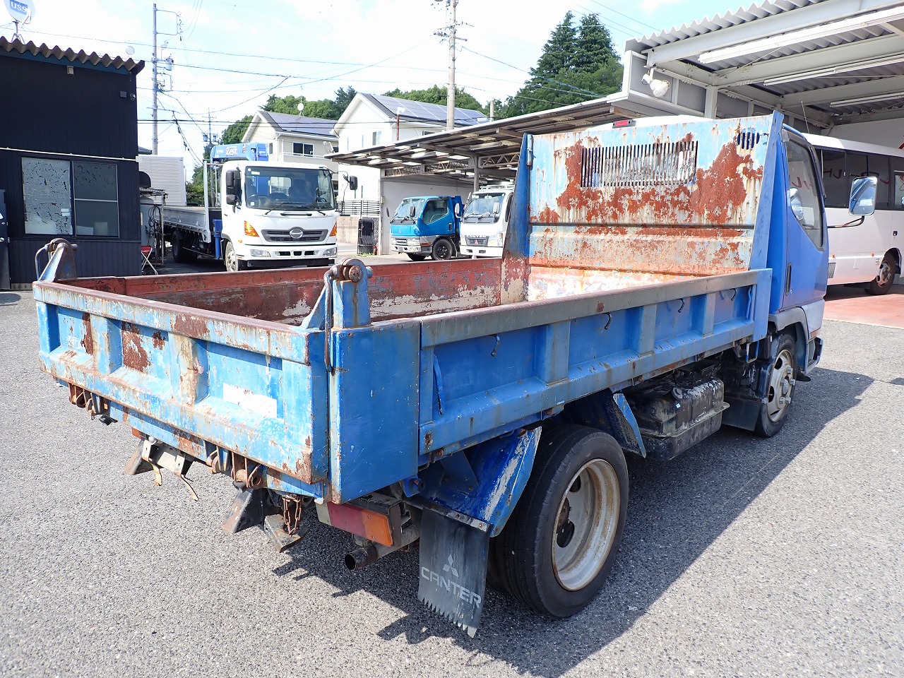 MITSUBISHI Canter