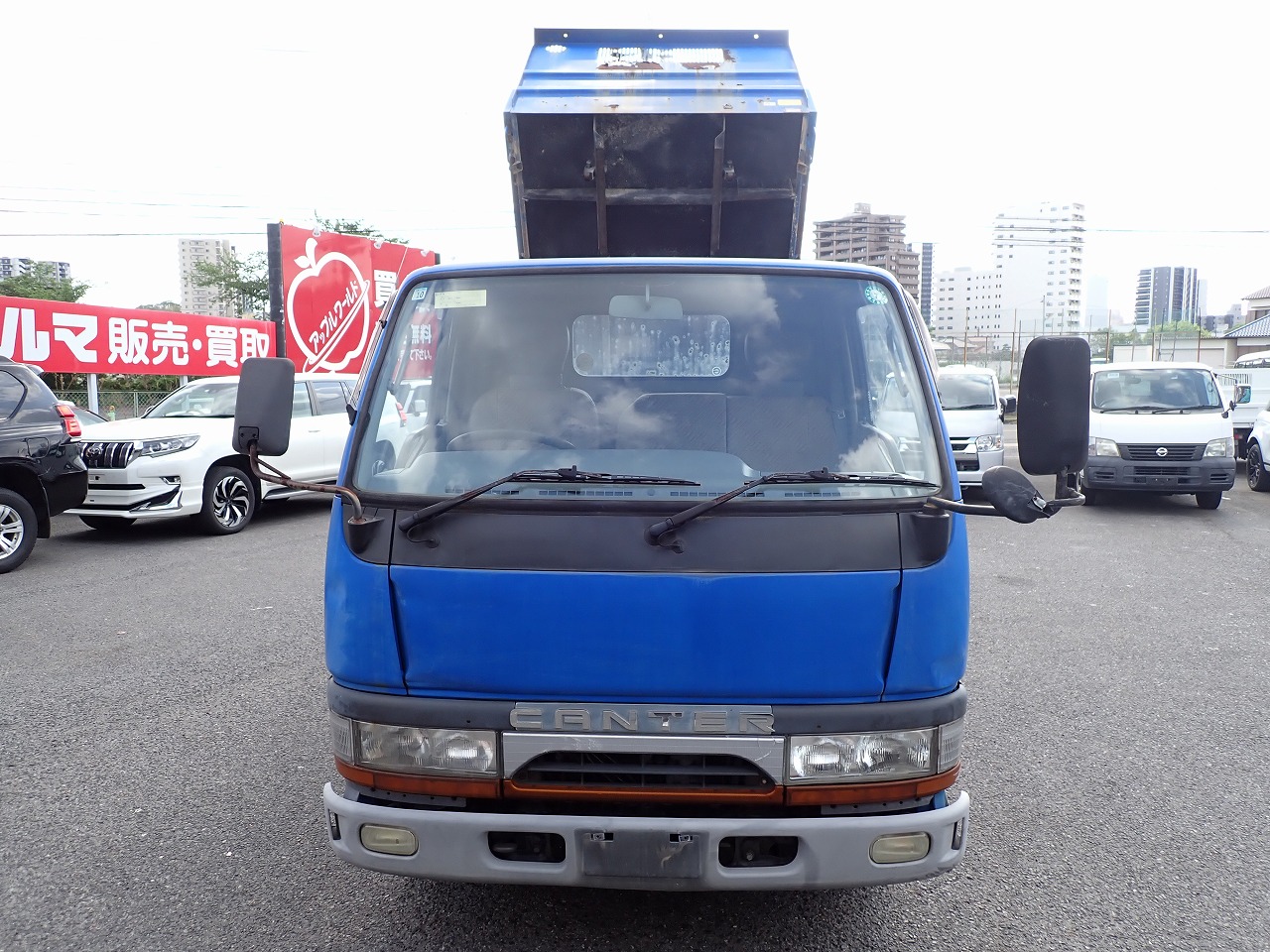 MITSUBISHI Canter