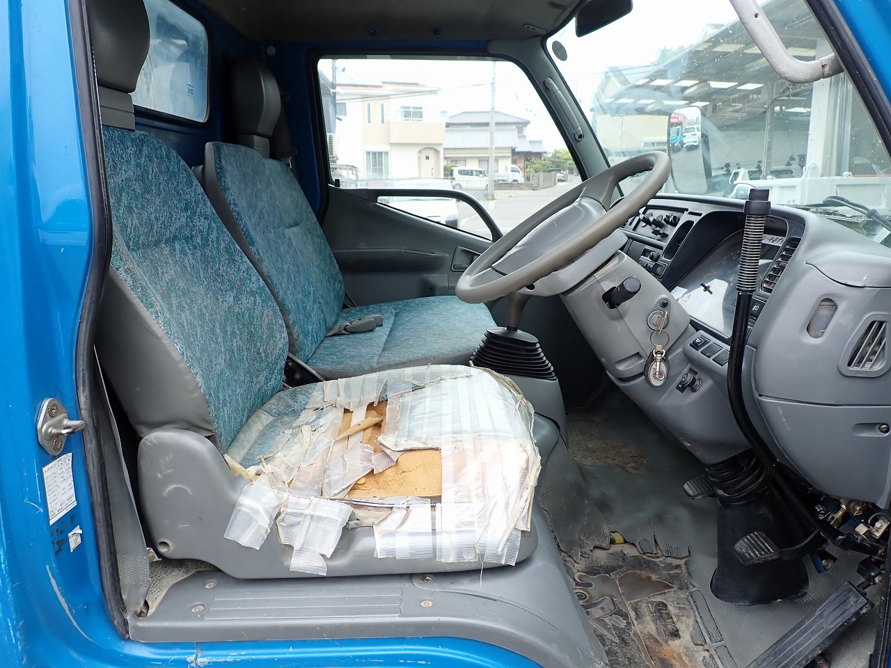 MITSUBISHI Canter