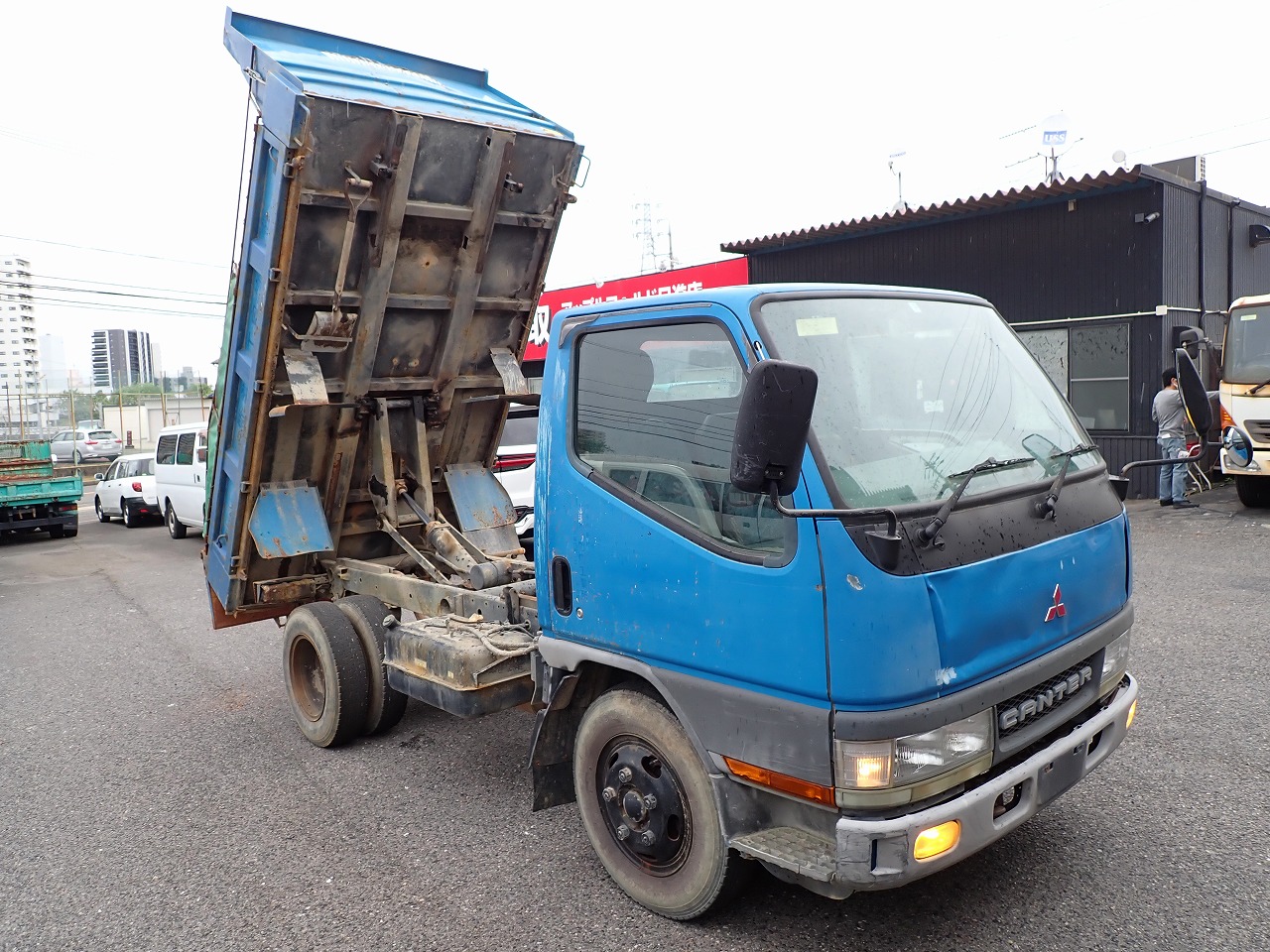 MITSUBISHI Canter