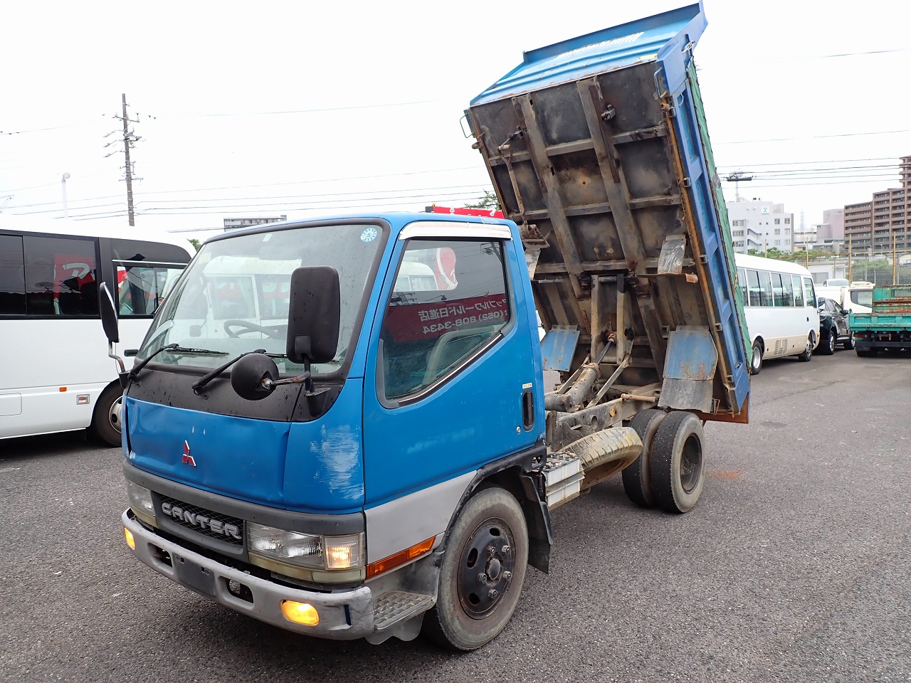 MITSUBISHI Canter