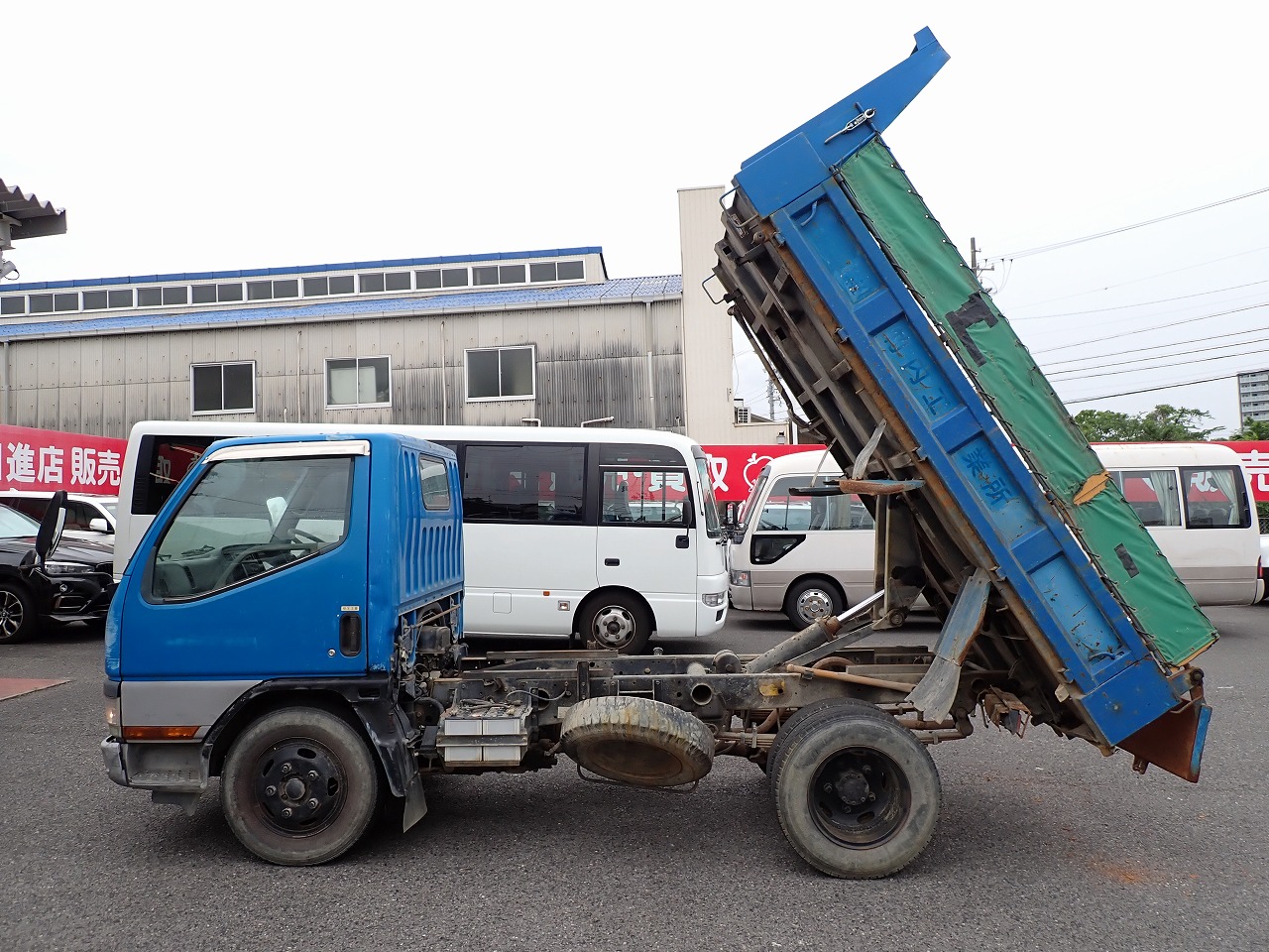 MITSUBISHI Canter