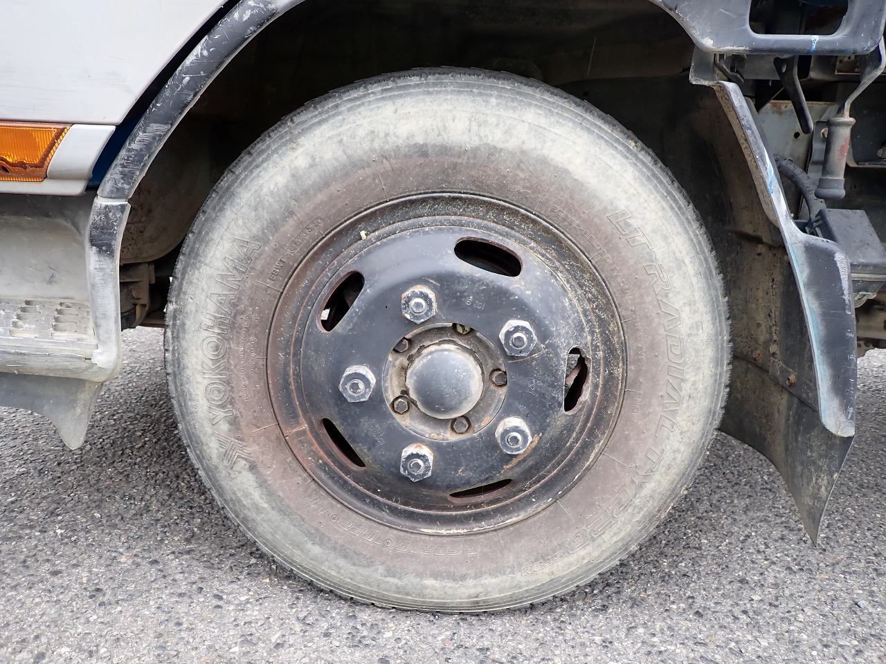 MITSUBISHI Canter