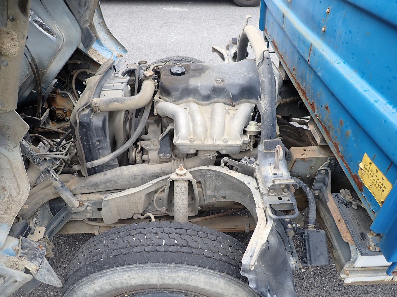MITSUBISHI Canter