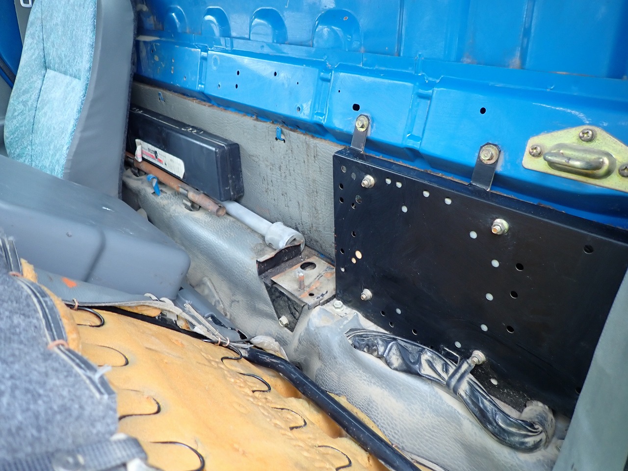 MITSUBISHI Canter